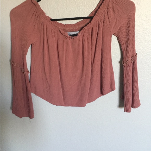 Off shoulder long sleeve - Picture 2 of 4